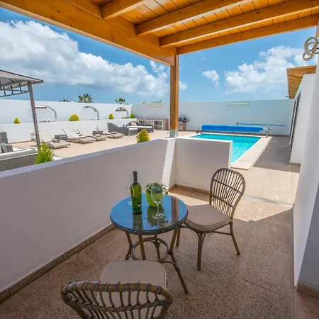 Casa Bonilla Con Piscina Climatizada Y Jacuzzi * Playa Blanca